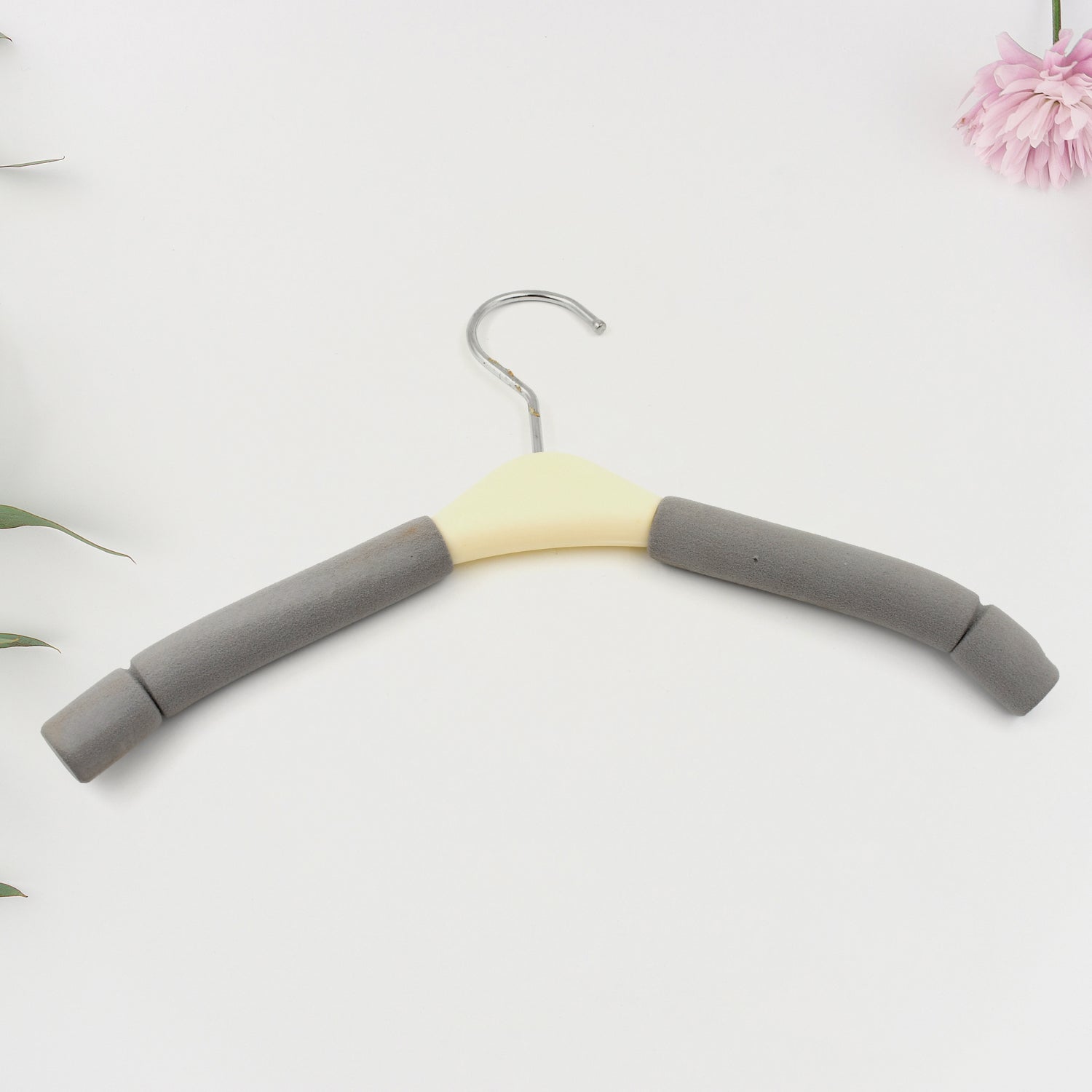 Solid Sponge Hanger Non-Slip Hanger Home No Trace Clothes Hanging Pants Clip Clothing Store Hangers, Clothes Hanger for Closet Wedding Dress Women, Men, Children Clothing (1 Pc / Mix Color) Solid Sponge Hanger Non-Slip Hanger Home No Trace Clothes Hanging Pants Clip Clothing Store Hangers, Clothes Hanger for Closet Wedding Dress Women, Men, Children Clothing (1 Pc / Mix Color)
